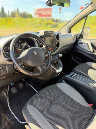 PEUGEOT PARTNER 1.6 BLUEHDI 2017 C🔵 7 PLAZAS