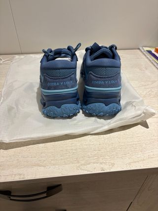 Zapatillas Bimba y Lola Azul Mujer Nuevas