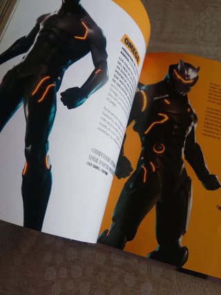 Libro Oficial Fortnite: Trajes de Coleccionista