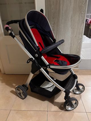 Carrito de bebé azul baquero