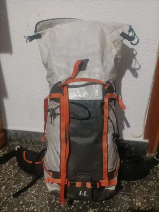 Zaino leggero per alpinismo
