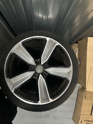 Llanta de aleación Audi