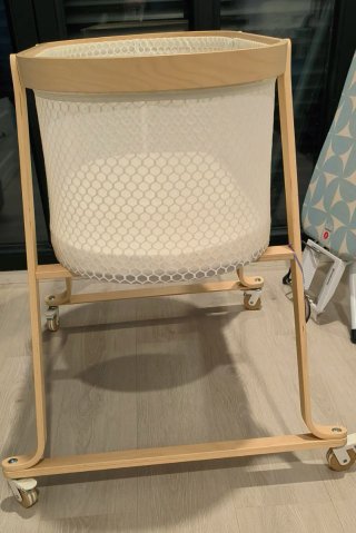 Moisés de abedul con colchón de Ikea (40x73cm)