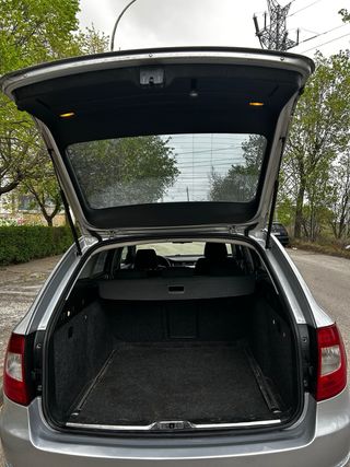 SKODA SUPERB 2.0 TDI 140CV 2011