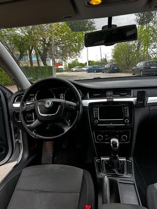 SKODA SUPERB 2.0 TDI 140CV 2011