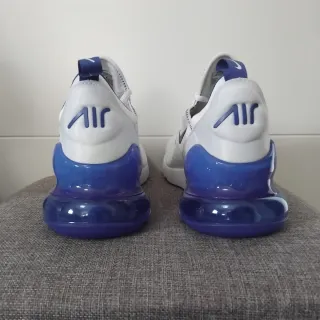 Nike Air Max 270 Azul y Blanco