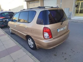 KIA Carens 2002