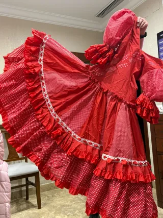 Bata Rociera Roja y Blanca Medidas: