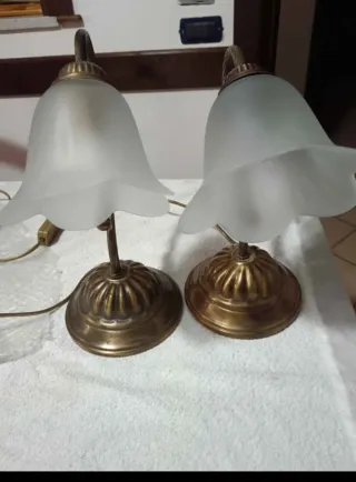 Lampadario e lampade da comodino oro