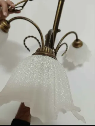 Lampadario e lampade da comodino oro