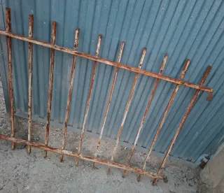 Reja de hierro antigua