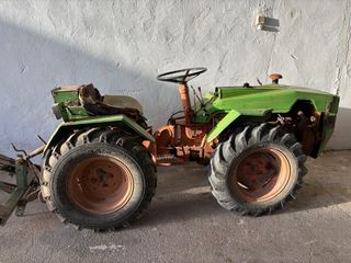 Tractor Pascuali 991 con su cultivador