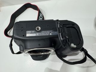 Cámara Canon EOS 80D + Lente 18-135mm