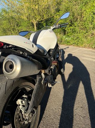 Ducati Monster 696