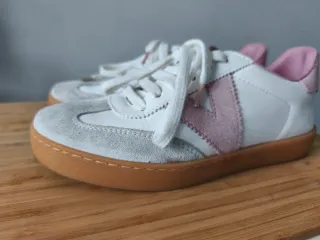 Zapatillas Victoria Blancas y Rosas talla 37