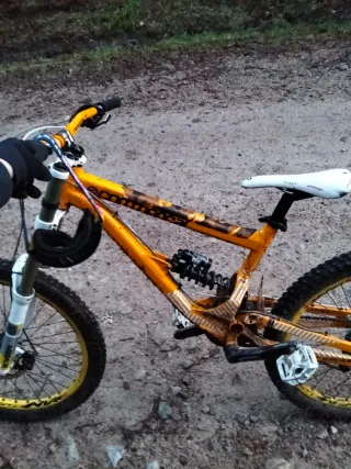 Commencal Supreme 8 World Cup 2012 Ed. 10 Aniv