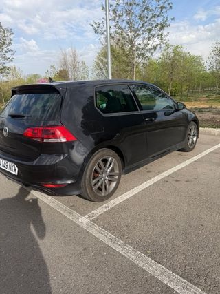 Volkswagen Golf 2.0 TDI 150CV R-Line