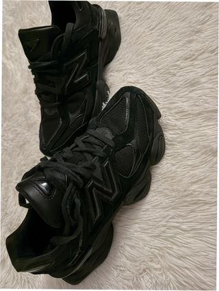 New Balance 9060 Triple Black Talla 40