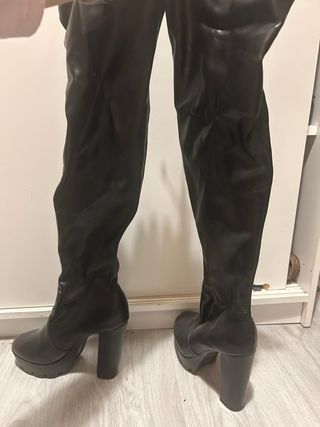 Botas de tacón altas negras