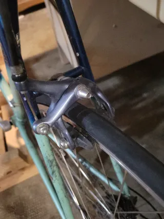 Bicicleta de carretera azul