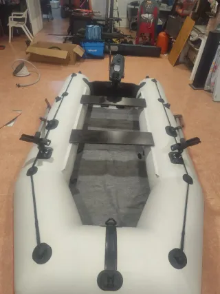 Zodiac 2.90pesca  con motor fueraborda