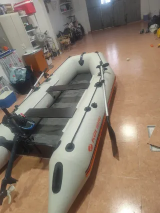 Zodiac 2.90pesca  con motor fueraborda