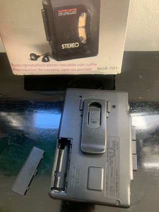 Walkman Sanyo MGR-701 Radio Cassette Estéreo