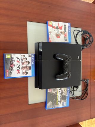 PS4 (PlayStation 4) + 3 Juegos