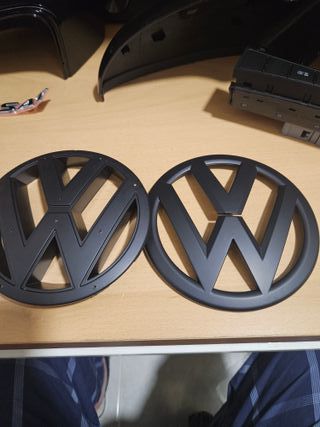 Logo VW Negro Mate Delantero