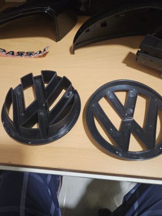 Logo VW Negro Mate Delantero