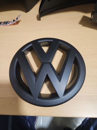 Logo VW Negro Mate Delantero