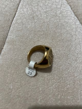 Anillo Medalla Exorcismo RobertDTesta Dorado