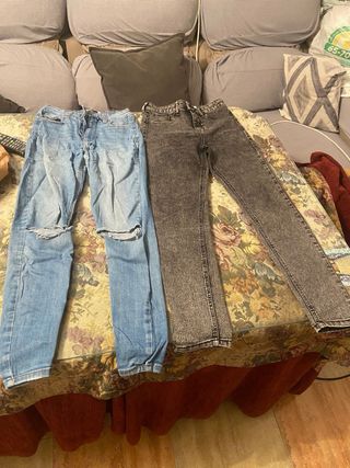 Pantalones vaqueros pitillo desgastados