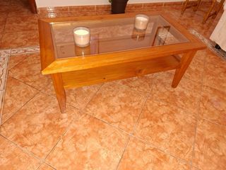 Mesa de salón madera y cristal