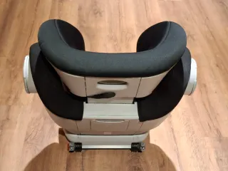 Silla coche Britax Römer negra