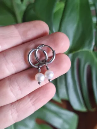 Orecchini cerchio con perla naturale
