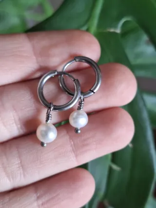 Orecchini cerchio con perla naturale