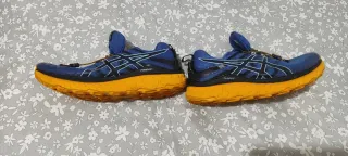 Zapatillas Asics Trail Trabuco Azul Naranja