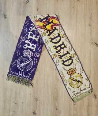 Écharpe De Football Real Madrid Vintage – Bande Violette Sous L'écusson – Neuve