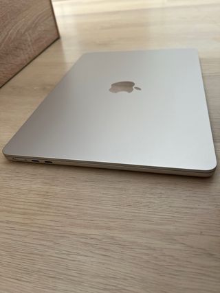 MacBook Air M2 16GB Plata Impecable + Caja