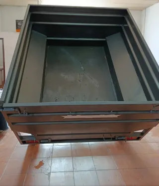 Remolque con grúa