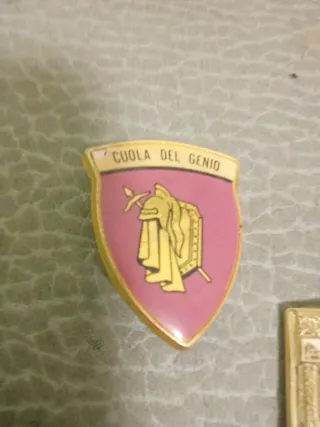 Lotto 3 spille collezionismo rare