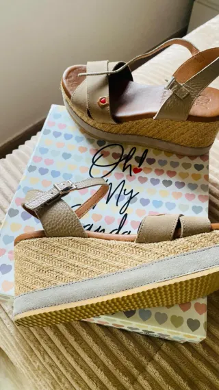 Sandalias de piel beige