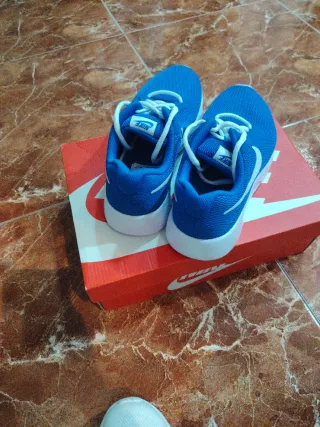 Nike Tanjun (GS) Zapatillas Running Azul