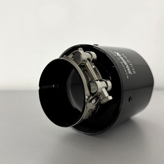 Punta Escape Akrapovic Carbono
