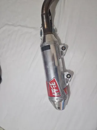 Tubo de escape Yoshimura RS2