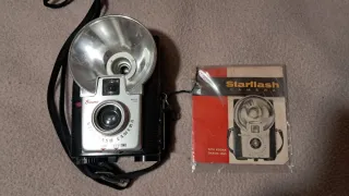 Cámara Kodak Brownie Starflash Vintage