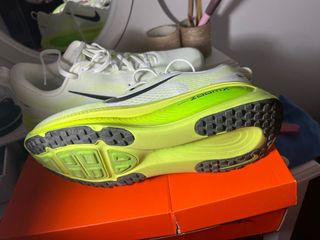 Nike ZoomX Vomero PLUS Verde/Blanco