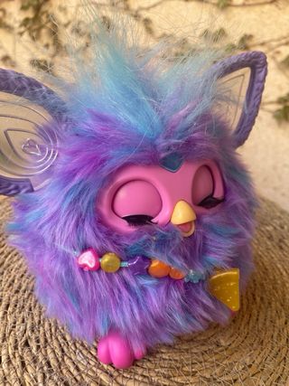 Muñeco Furby Hasbro Morado y Azul