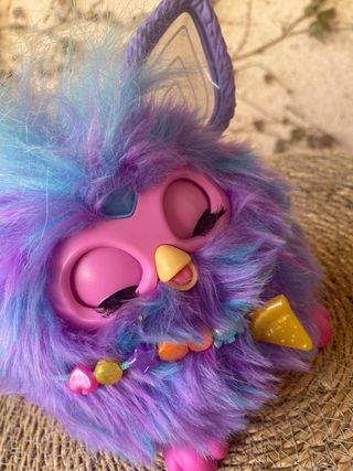 Muñeco Furby Hasbro Morado y Azul